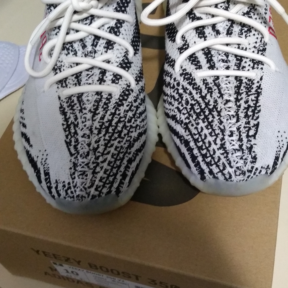 Adidas Yeezy boost 350 V2 Zebra
